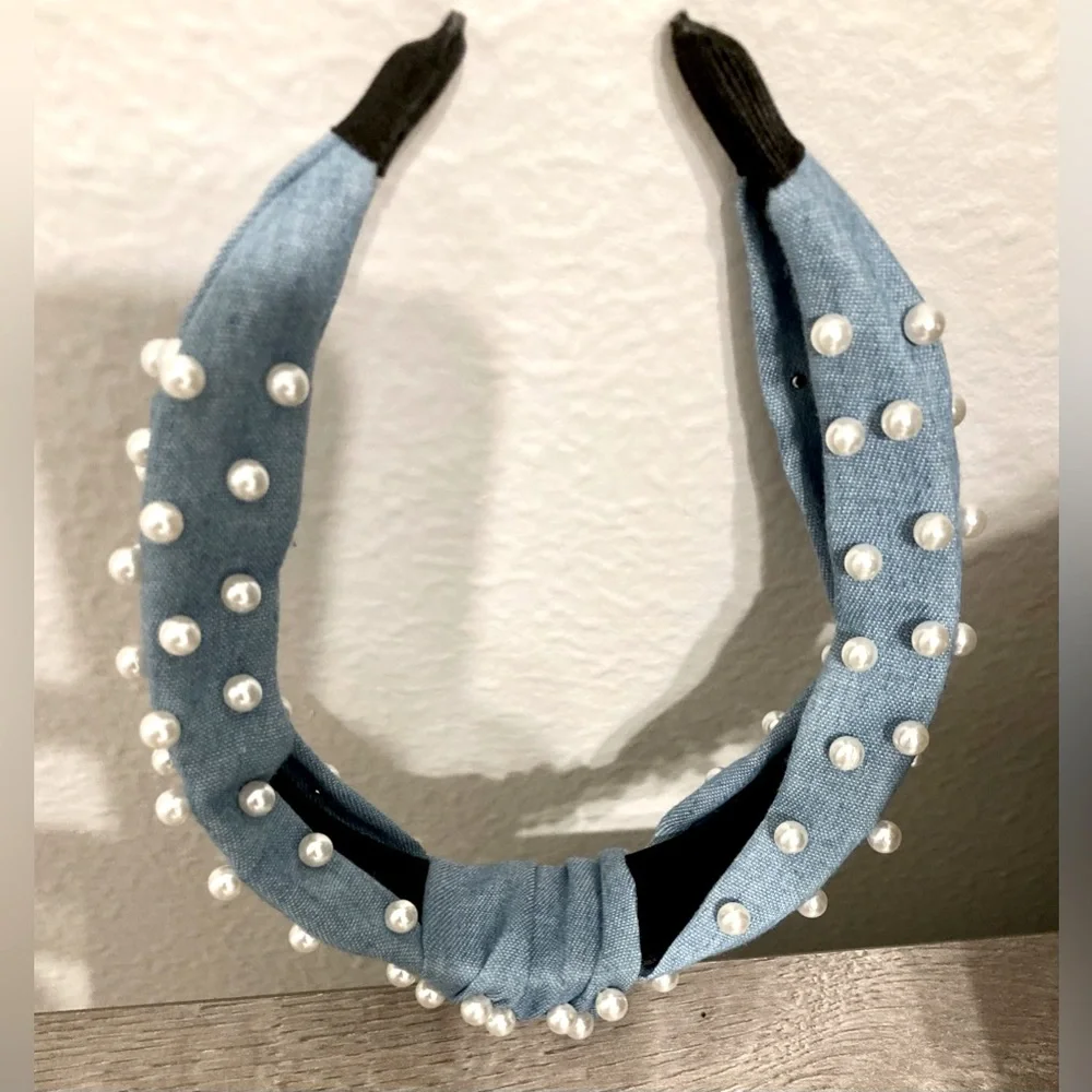 WHBM Denim headband with faux pearls. Luminous faux pearls take the knotted